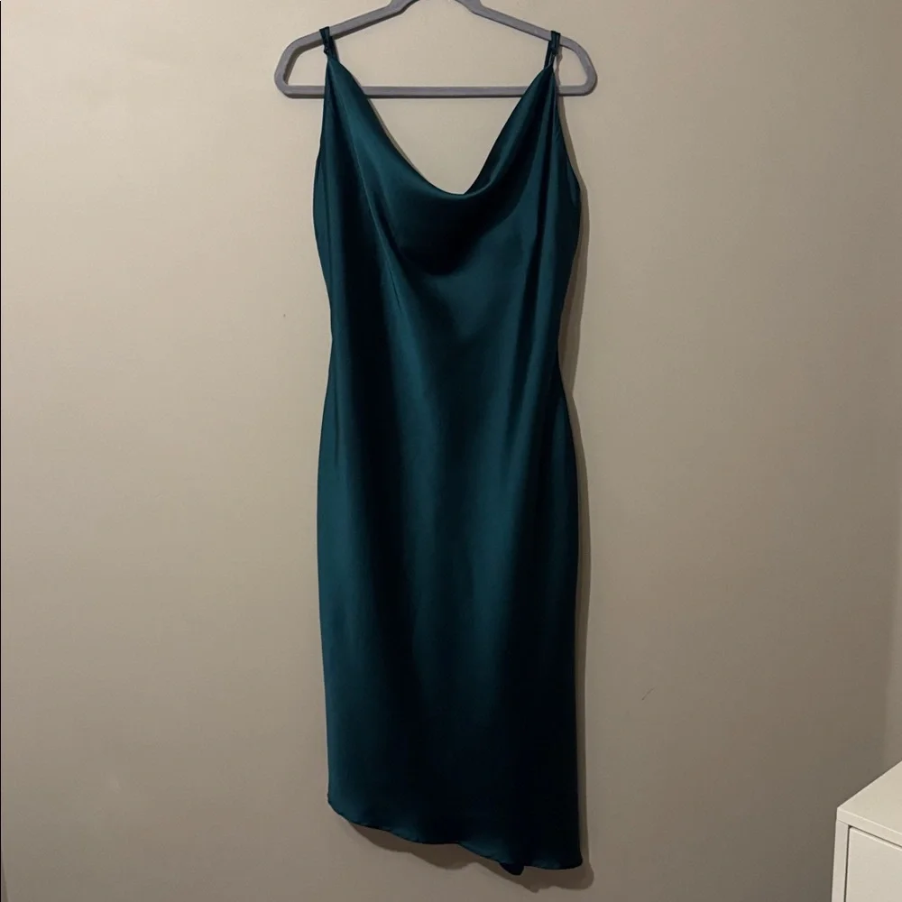 NWOT- Petal & Pup Cyprus Satin Slipdress, Emerald Green, size 14 - Picture 5 of 12